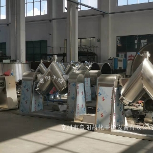 v型混合机制作现场和客户使用现场